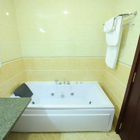 Hotel Mondial -